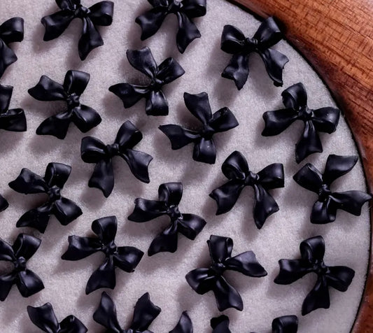 Bow Charm Black